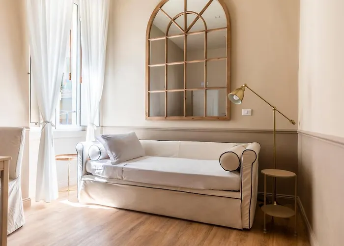 Donna Francesca Otel Roma