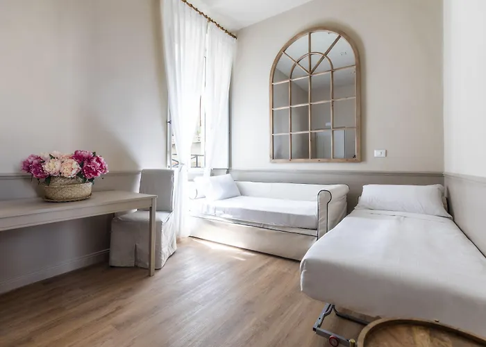 Donna Francesca Otel Roma